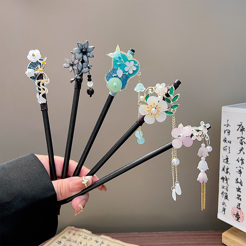 Pearl Hair Pin - 클래식 태슬 헤어 스틱 블랙 나무