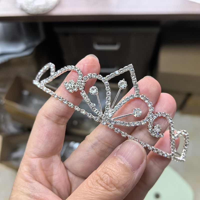 실버 컬러 라인스톤 신부 왕관 럭셔리 크리스탈 티아라  - Women'S Wedding Accessories 리뷰 및 가격