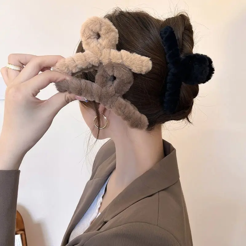 대형 플러시 머리 발톱 상어 클립 간단한 바레트 크랩  - Women'S Winter Accessories Set 리뷰 및 가격
