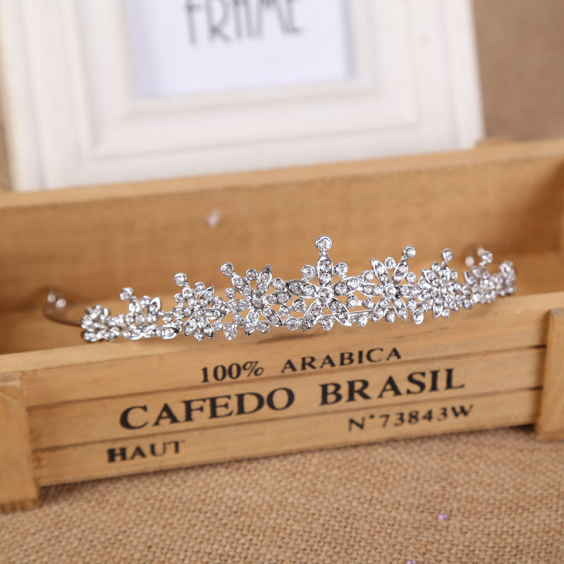 여자를위한 크리스탈 웨딩 신부 티아라 헤어 스타일 여자 - Women'S Wedding Accessories 리뷰 및 가격